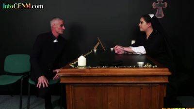 CFNM college babes suck priest in office group BJ with nun - txxx